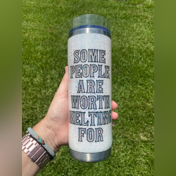 Custom tumbler. Handmade. Sisudezigns. Olaf! Disneys Frozen. - Picture 3 of 3